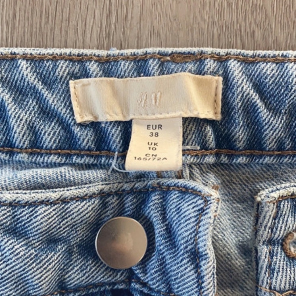 H&M trend denim very flattering - Picture 5 of 6